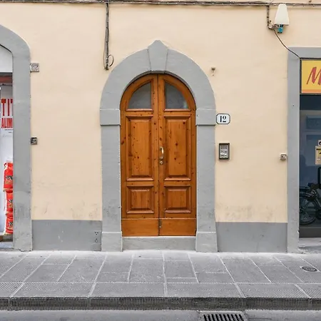 아파트 Guesthost - Mercato Modern Flat