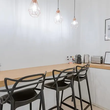 Guesthost - Mercato Modern Flat Apartamento *