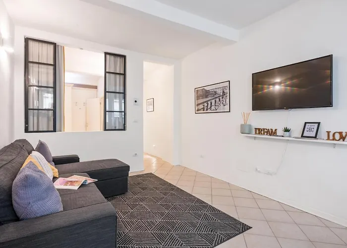 Apartment Guesthost - Mercato Modern Flat Florence